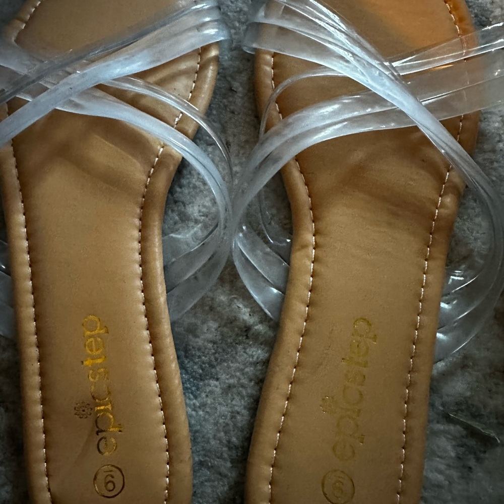 Epic step size 9 Women's Clear Strap Sandals